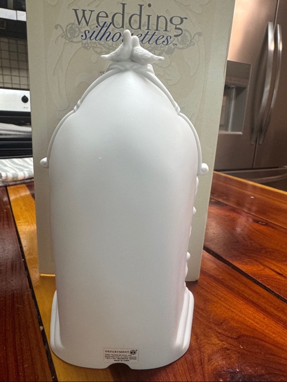 Department 56 White Porcelain Wedding silhouette Hand in Hand Decorative Light - Picture 4 of 4